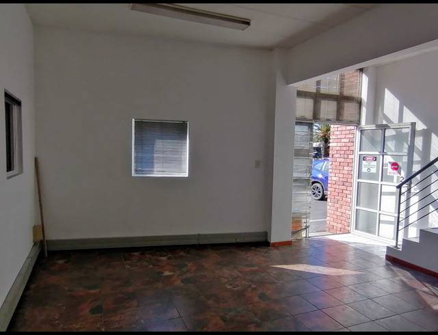 296M² WAREHOUSE TO LET IN BEACONVALE